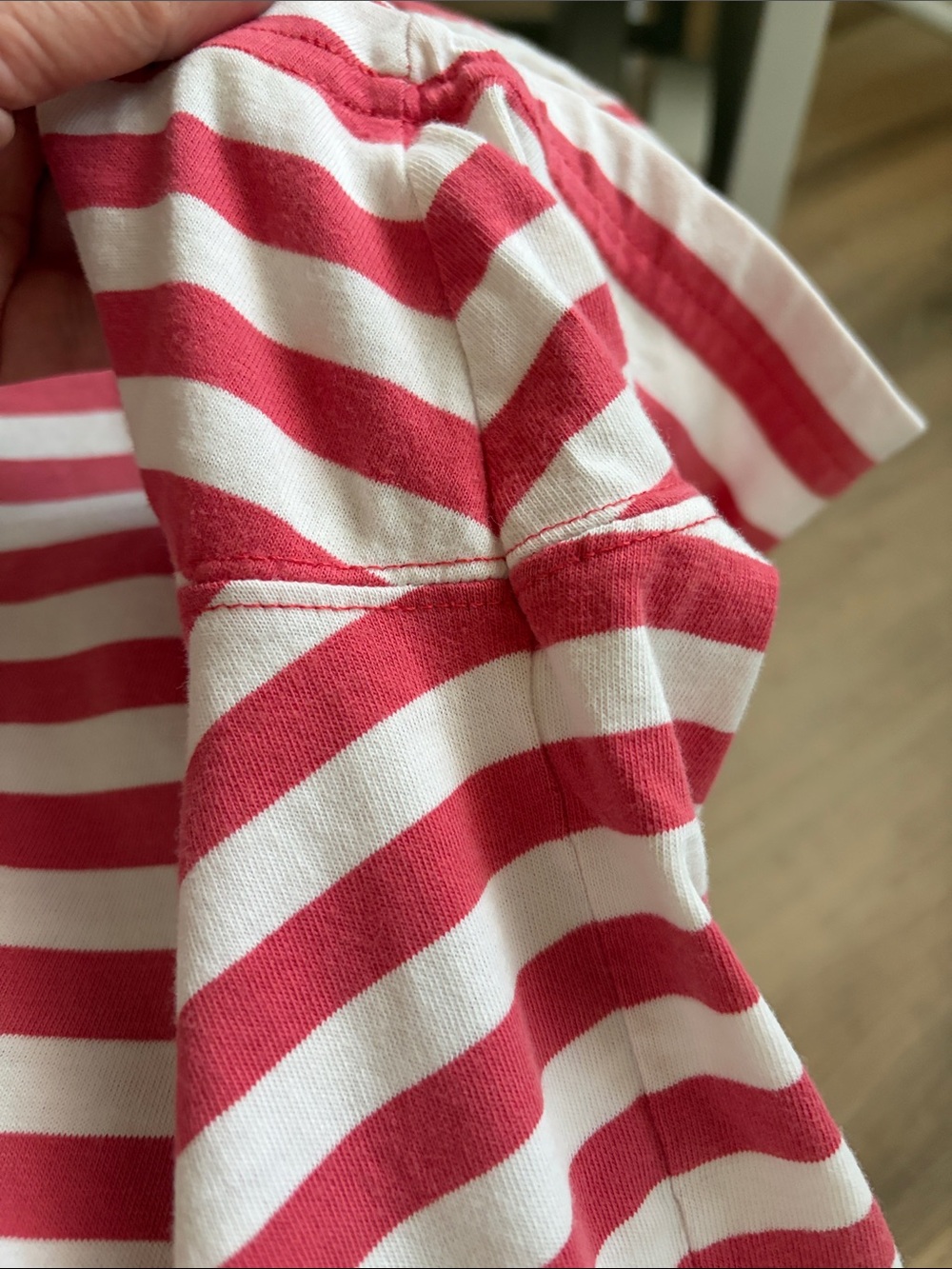 L.L. Bean Red and White Striped Short Sleeve Tee. 💯 cotton. Med. - Picture 8 of 8